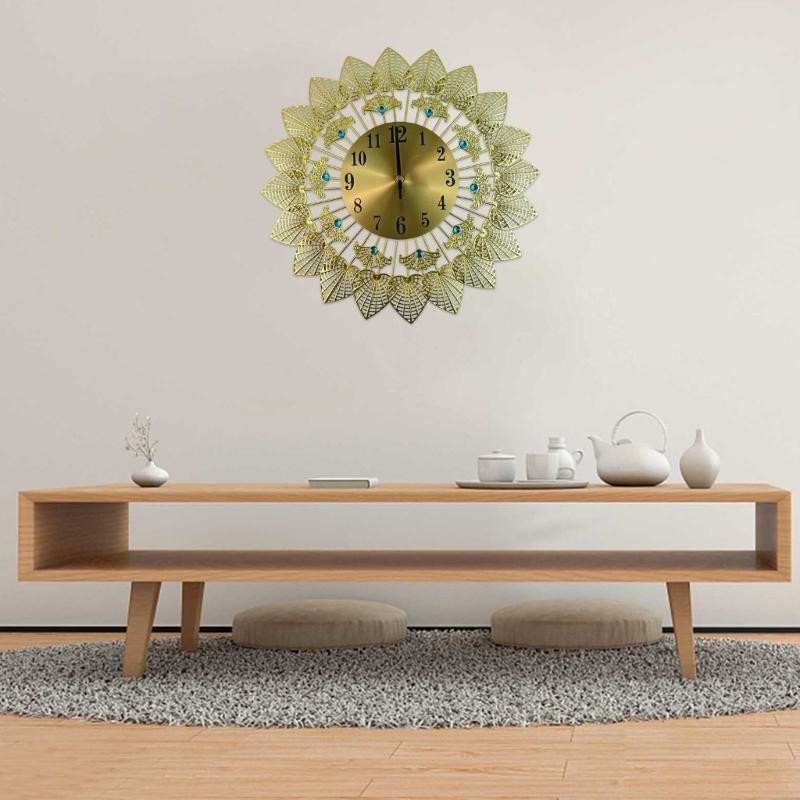 Elegant Artistic Metal Large Wall Clock With Quiet Mechanism and Dials Arabic Numerals For Living Space Decors B03E
