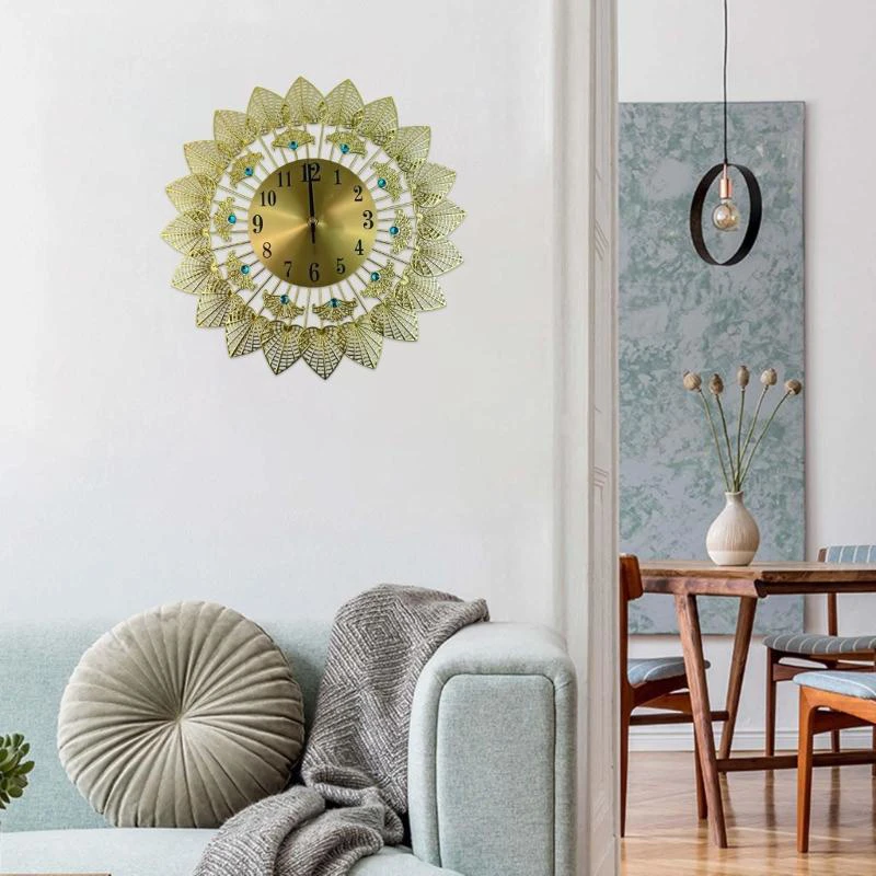 Elegant Artistic Metal Large Wall Clock With Quiet Mechanism and Dials Arabic Numerals For Living Space Decors B03E